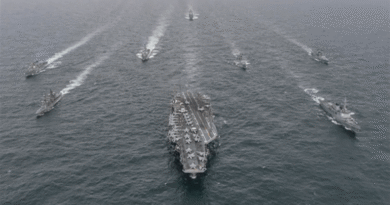 في حادثين منفصلين.. تحطم طائرتين تابعتين للبحرية الأميركية في بحر الصين الجنوبي