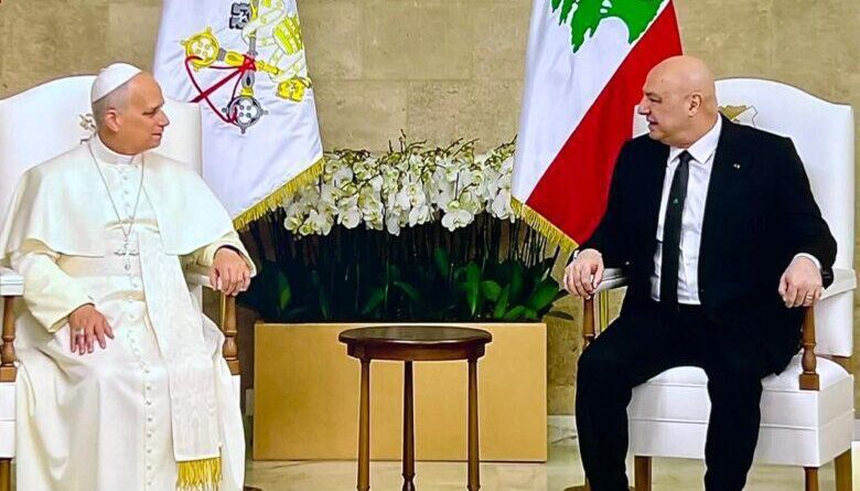 ازمة جعجع في البروتوكول .. والعهد نجح في تنظيم زيارة البابا