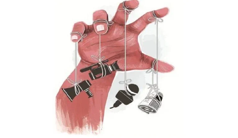 حرية الإعلام تحت النار… حين يُستهدف حَمَلة الحقيقة